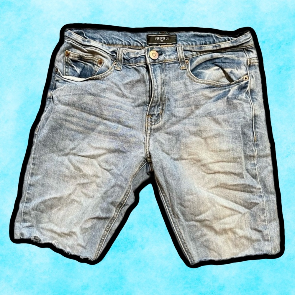 π Cool distressed denim shorts - Picture 1 of 4